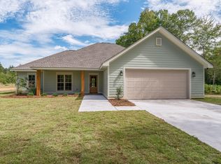 6 Millie Lott Rd, Sumrall, MS 39482