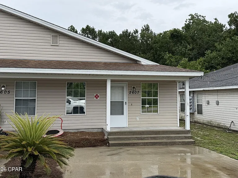 2607 Lagoon Knl — Photo 1