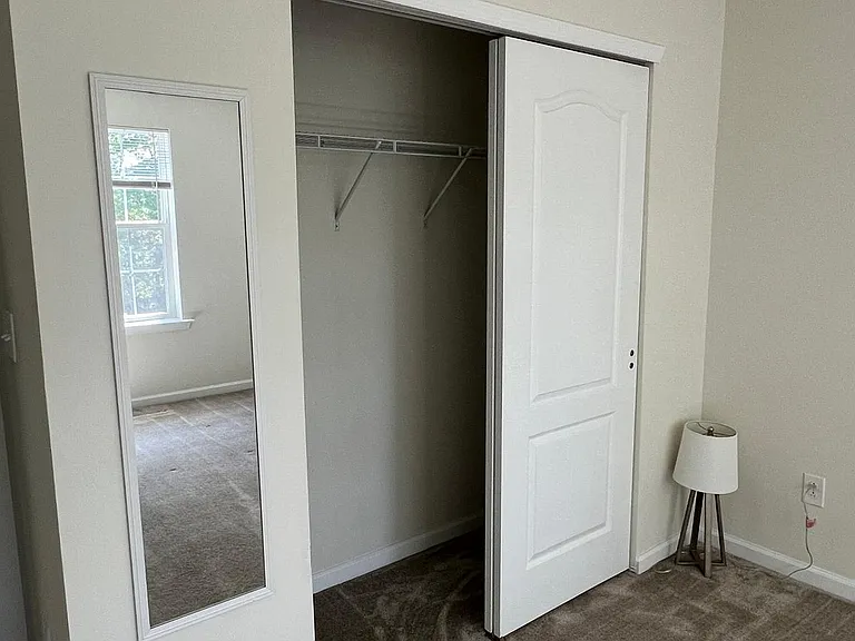 340 Redclover Ln — Photo 31