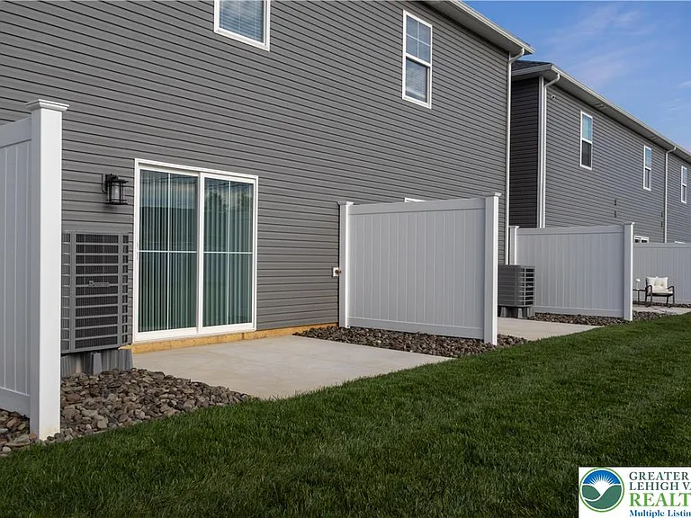 1411 Greenview Dr #12 — Photo 25
