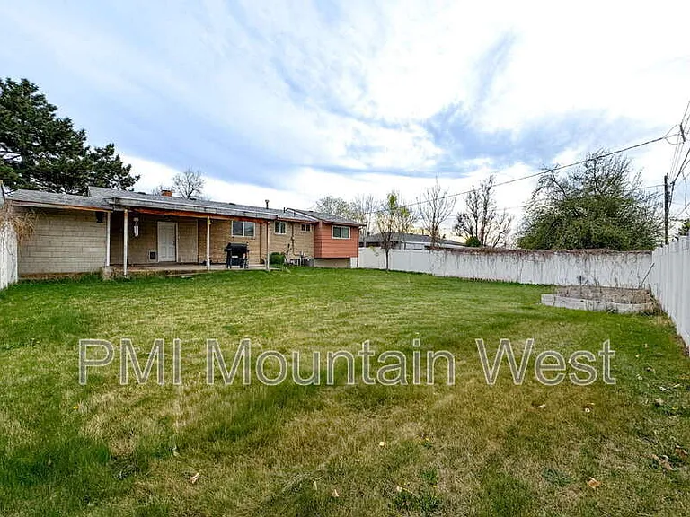 714 W 850 S — Photo 22