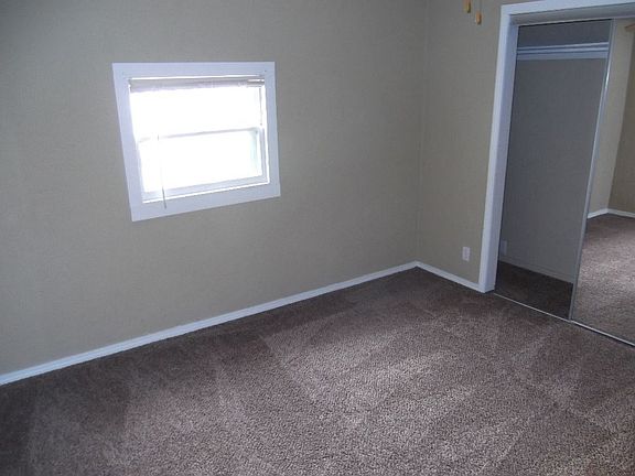 5th image of 2112 NW Lake Ave