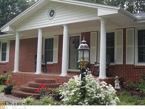 2nd image of 48 Simmons Cir