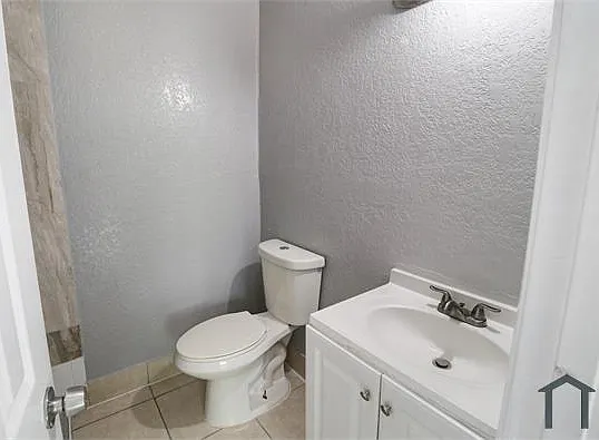 1322 Silverado — Photo 16