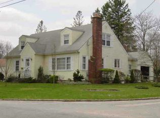 217 Bretton Woods Dr, Cranston, RI 02920