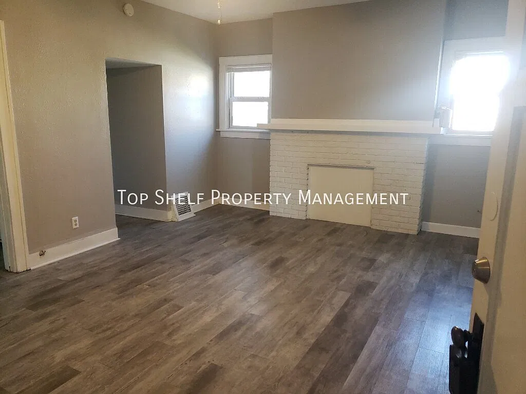 2 bed, 700 sqft, $800 — Photo 2