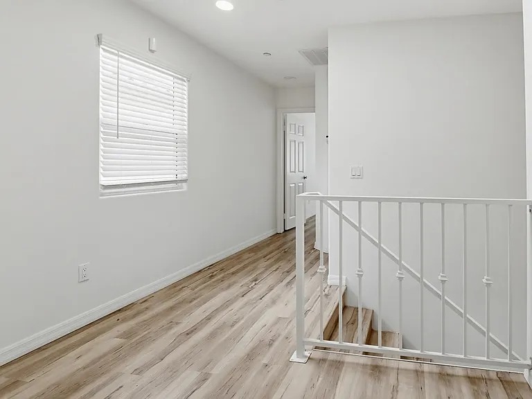 1774 Elm Ave — Photo 24