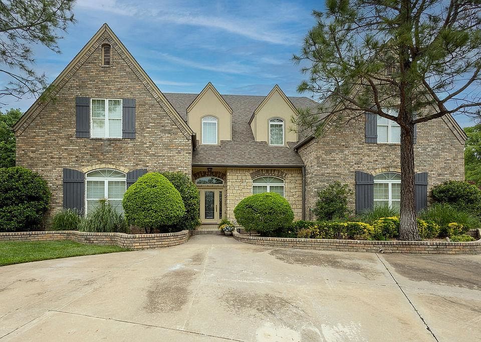 1st image of 3221 Timber Ridge Dr