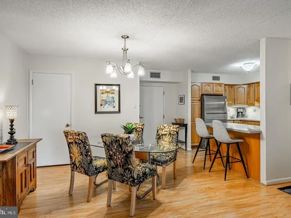 10719 Valley Forge Cir #719, King Of Prussia, PA 19406