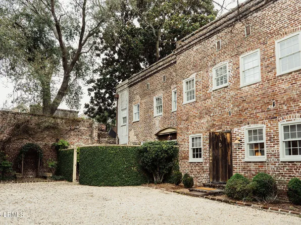 42 1/2 Hasell St, Charleston, SC 29401