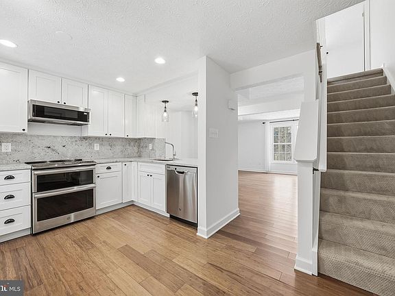 4th image of 1669 Poplar Grove Dr