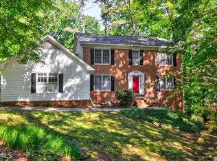3864 Hunting Ridge Dr, Lilburn, GA 30047