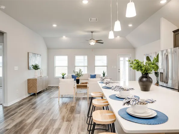 478 Coyote Creek Way, Kyle, TX 78640