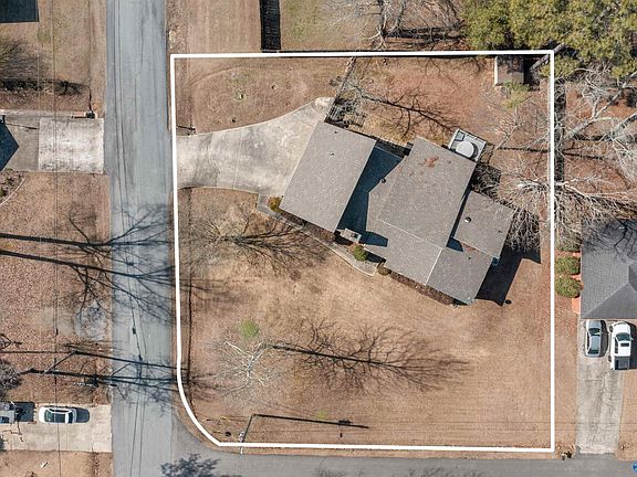 3rd image of 109 Covered Bridge Rd