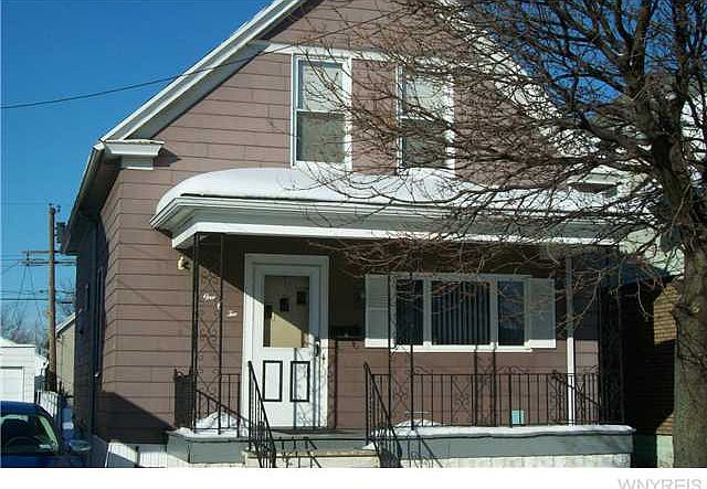 1st image of 102 Dempster St