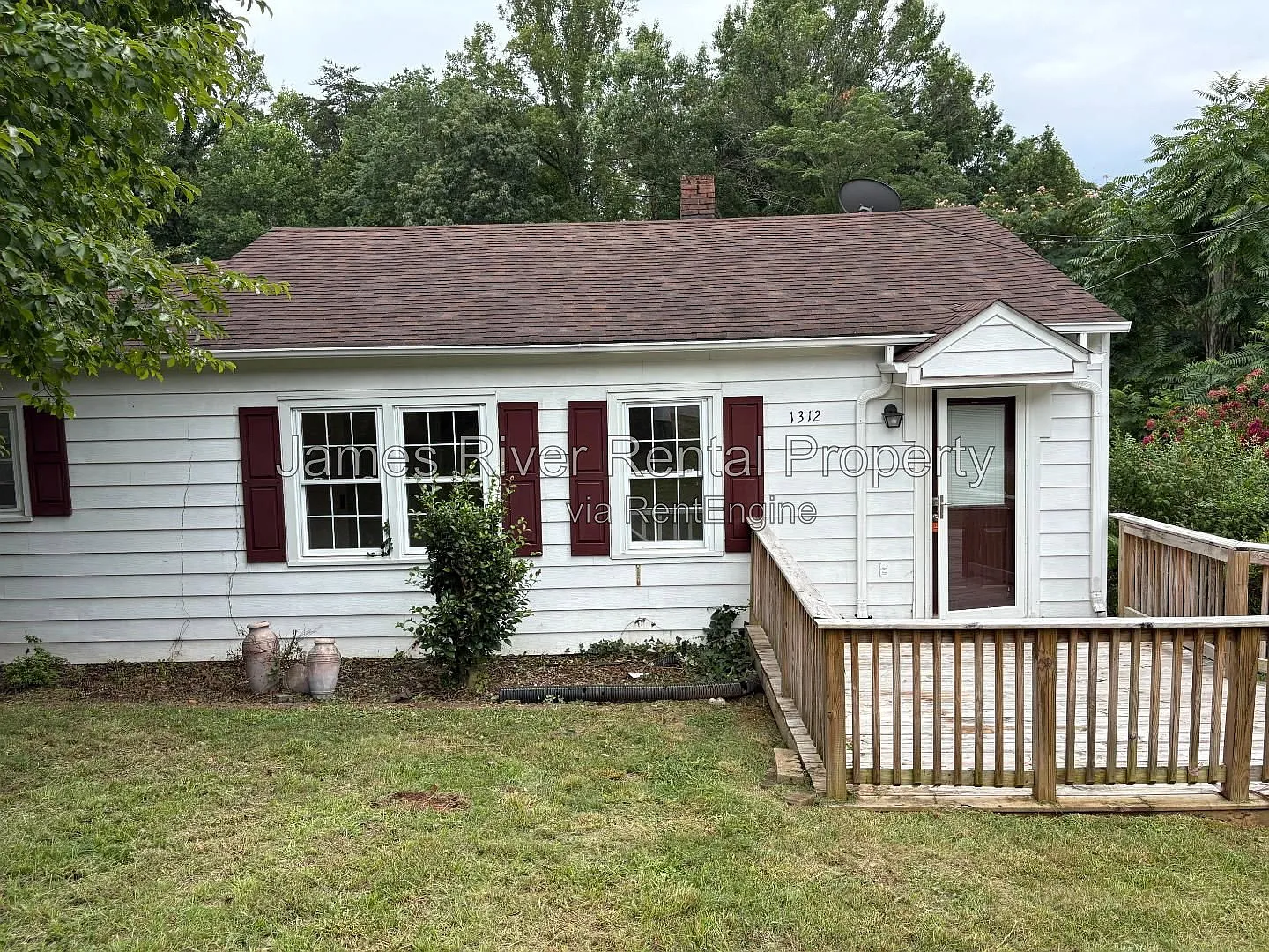 3 bed, 2.0 bath, 832 sqft, $1,195 — Photo 1