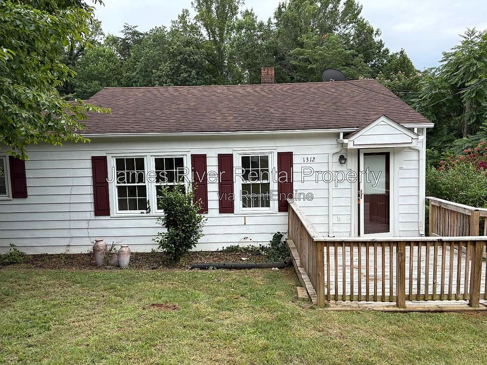1st image of 1312 Laurel Ln
