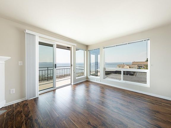 4th image of 3306 Beach Dr SW APT 401