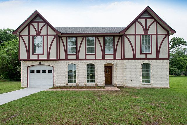 1st image of 13 Woodlawn Way