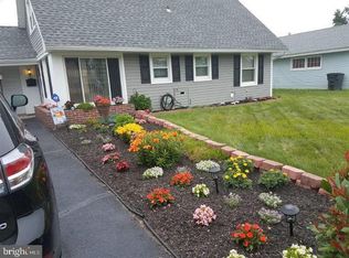 60 Balfour Ln, Willingboro, NJ 08046