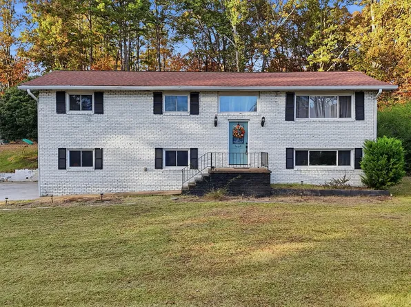 25 Carolyn Ln, Rossville, GA 30741