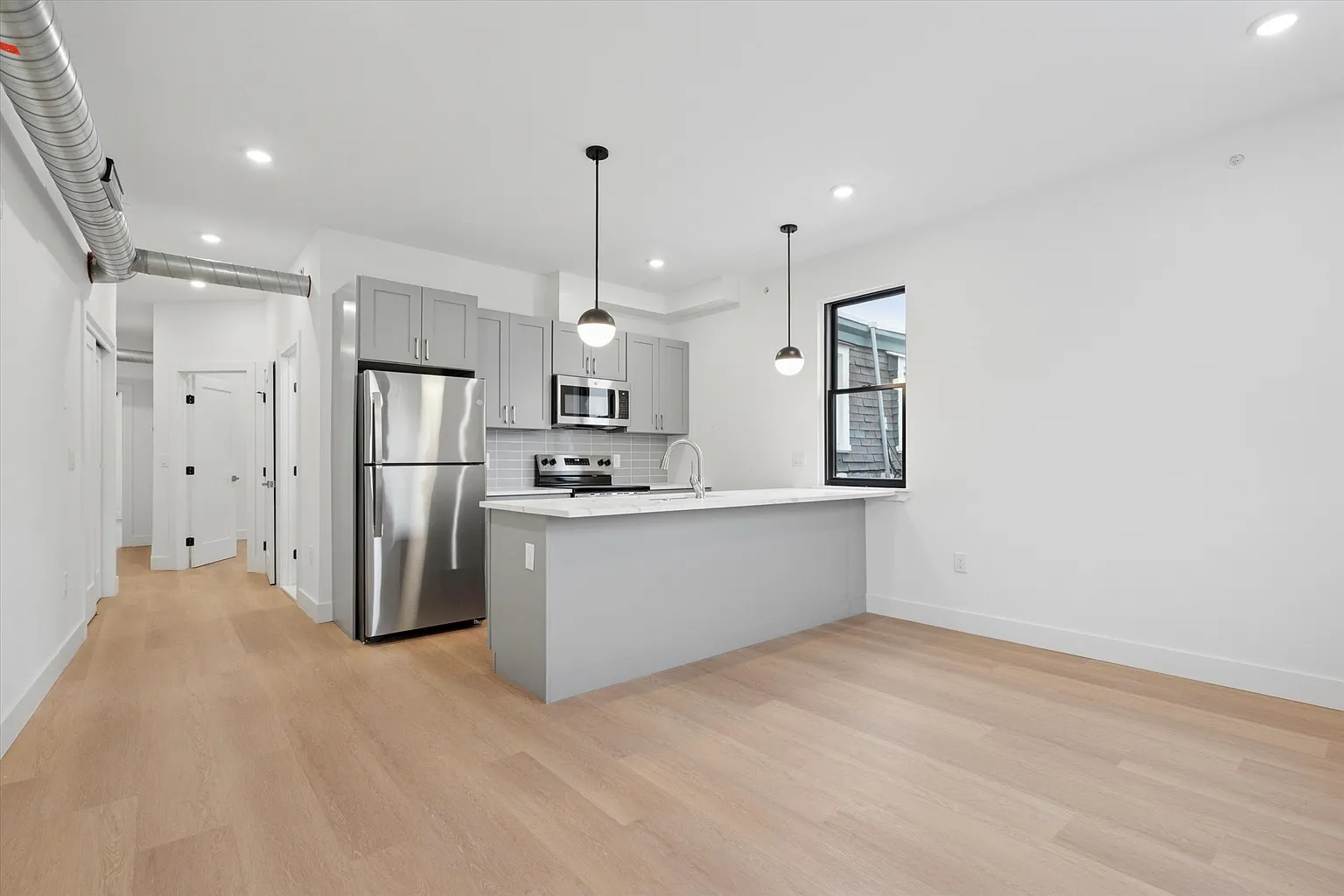 178 W Seymour St #B203 photo 1