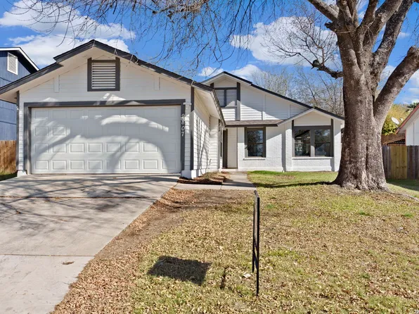 9807 SUGARLOAF DR, San Antonio, TX 78245