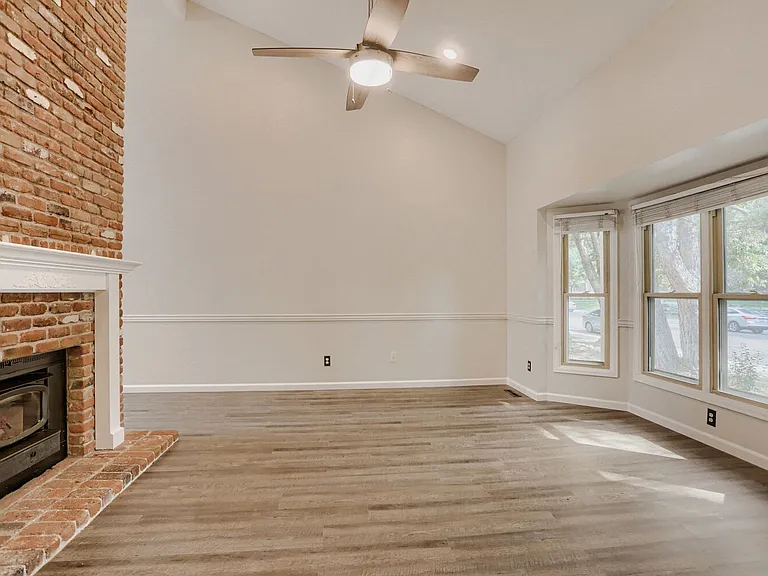 7718 S Cove Cir — Photo 7