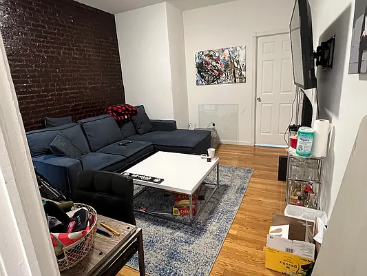 Rented by J PRESTON AND ASSOCIATES INC | media 9