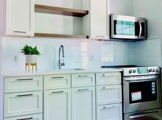 21 Mill River Rd #1, Oyster Bay, NY 11771