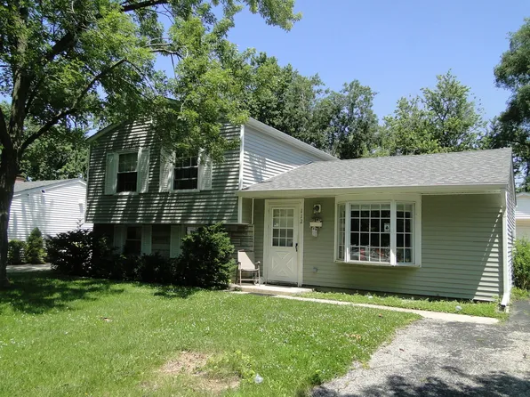 112 Fairlane Dr, Joliet, IL 60435