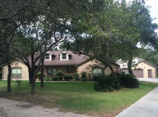 338 Rosewood Dr, La Vernia, TX 78121