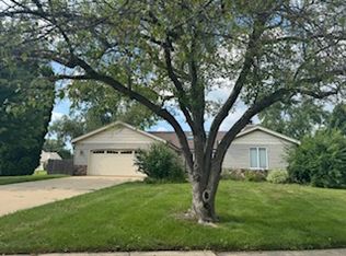3045 Rosemont Dr, Joliet, IL 60435