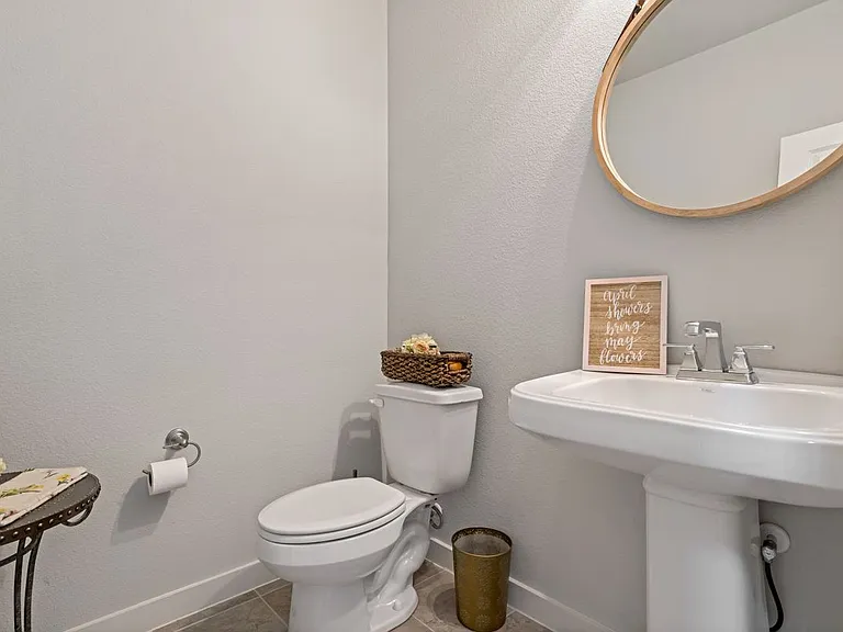 2749 Starburst Dr — Photo 22
