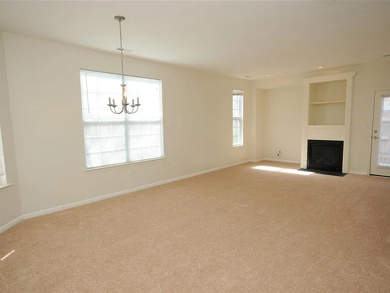 1101 Tenbury Pl — Photo 5