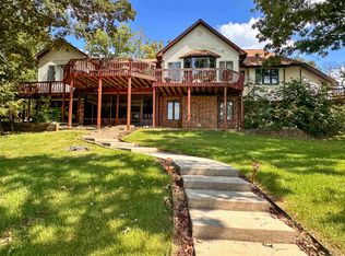 606 S Shore Dr, Horseshoe Bend, AR 72512