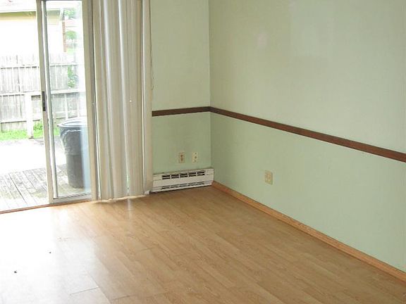 3rd image of 319 Birchwood Dr