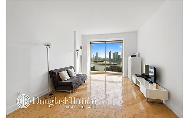 Sold by Douglas Elliman | media 8