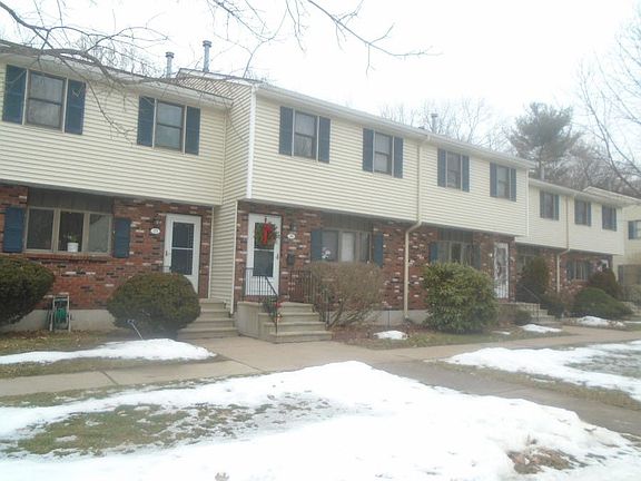 5th image of 45 Brookside Vlg Unit 26