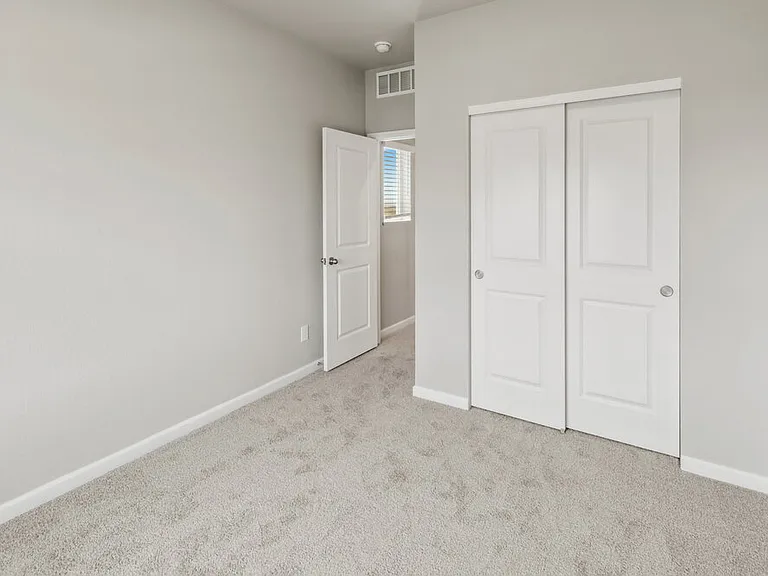 923 Gianna Ave — Photo 10