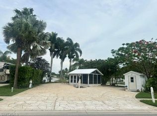 1112 Platinum Lake LN, NAPLES, FL 34114
