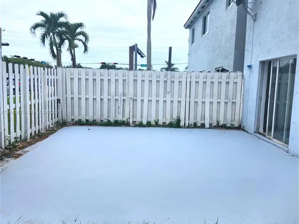 13658 SW 142nd Ter, Miami, FL 33186