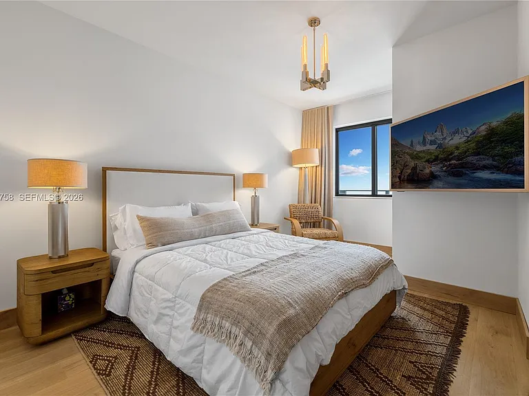 700 NE 24th St #Penthouse 5902 — Photo 30