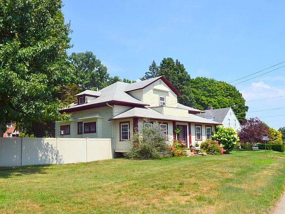 5th image of 95 Olney Ave