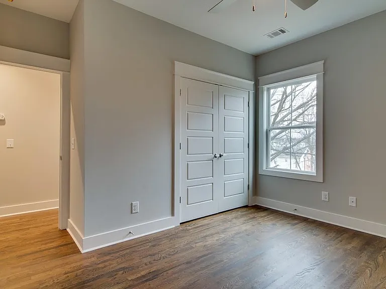 942B Strouse Ave #B — Photo 26