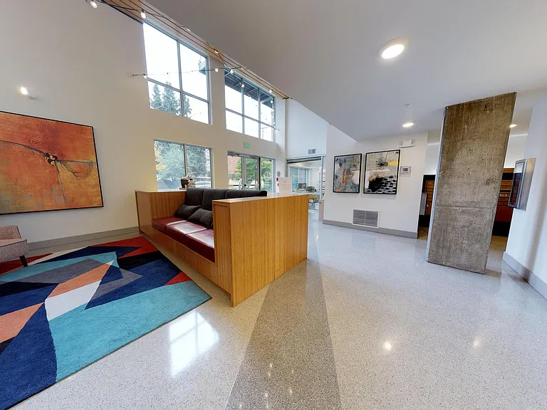 Zephyr Apartments — Photo 78
