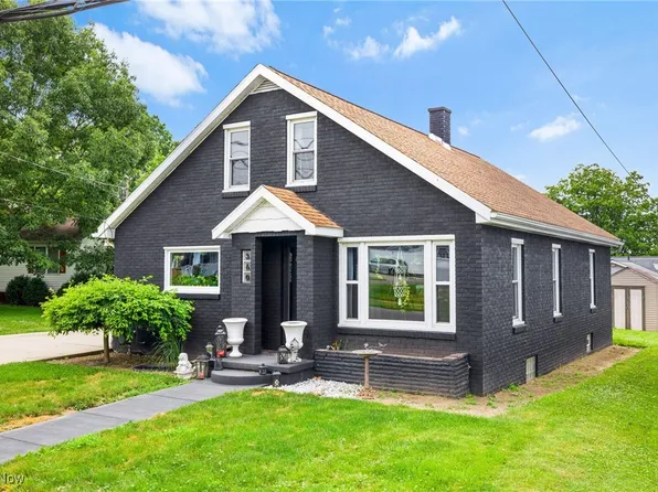 360 Garfield Ave NW, Carrollton, OH 44615