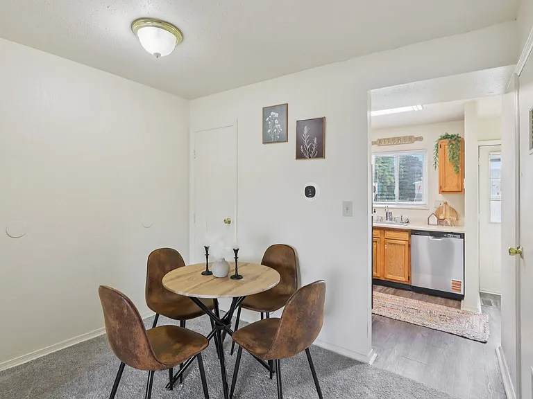Parkview Townhomes — Photo 3