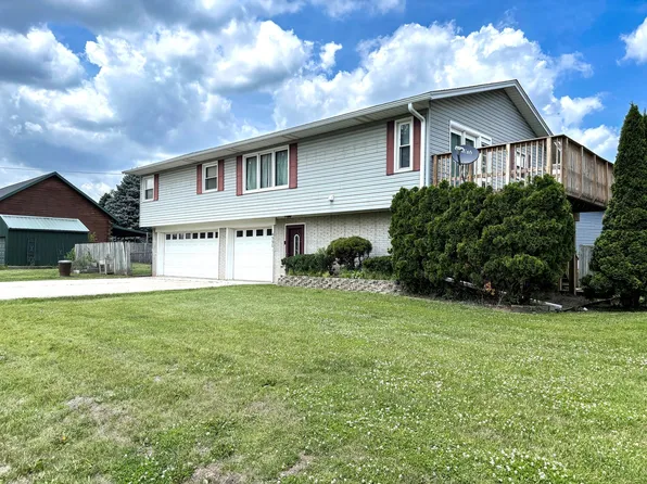 4990 24th Ave, Fulton, IL 61252