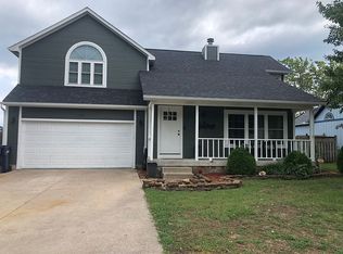 1125 Country Side Dr, Webb City, MO 64870